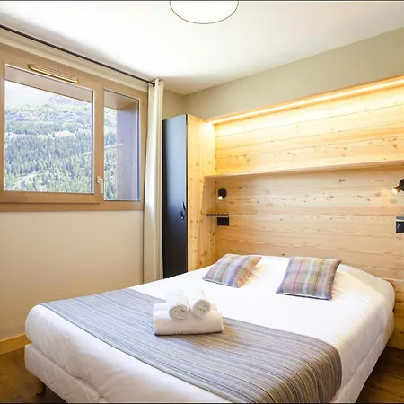 In Alps With & Pool Tignes